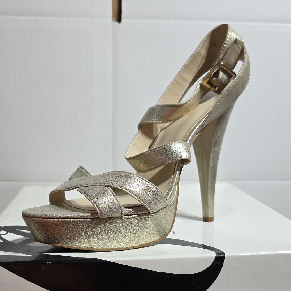 Nine West Shimmering Gold Strappy Heels 10 M